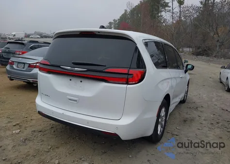 2025 Chrysler Pacifica Select from USA, damaged, VIN 2C4RC1BG6SR574626